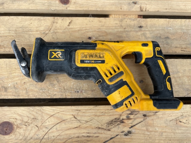 1135598-7 DeWalt tool kit 18V