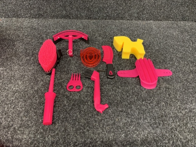 1263384-6 Rumor box with brushes