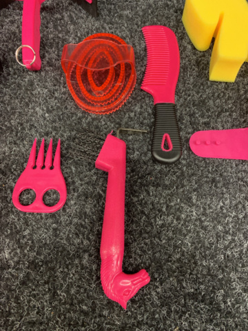 1263384-8 Rumor box with brushes