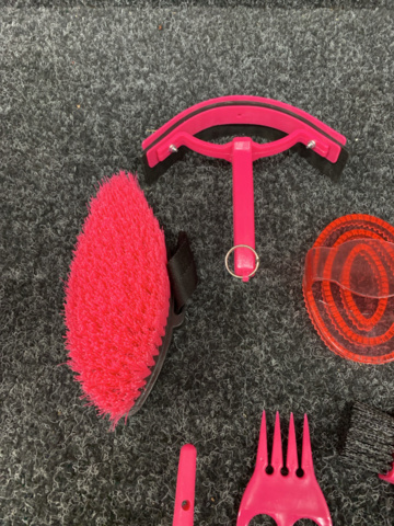 1263384-10 Rumor box with brushes