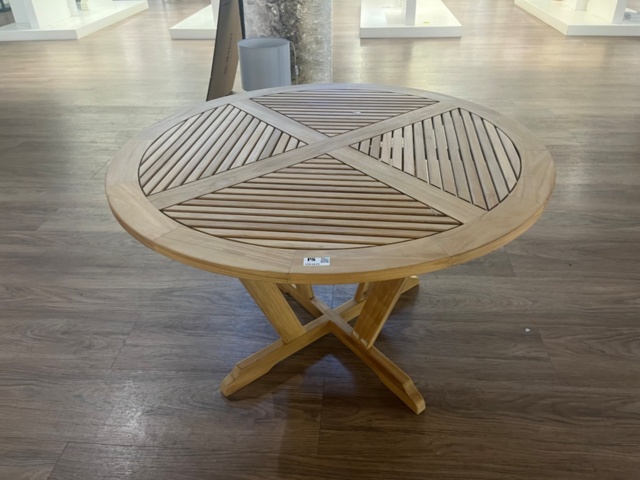 1251572-1 Round outdoor table in wood - SE Möbler Bilbao