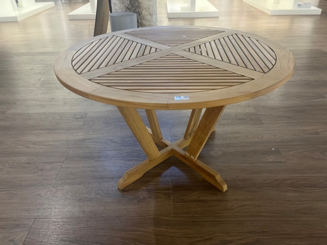 1251572-3 Round outdoor table in wood - SE Möbler Bilbao