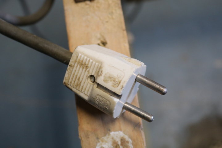 1257516-5 Older wood lathe