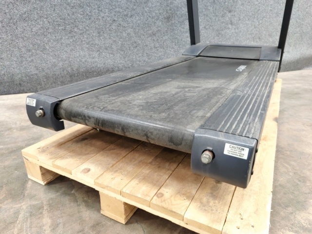 1264901-5 Treadmill Cybex 710T