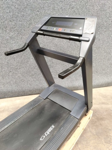 1264901-6 Treadmill Cybex 710T