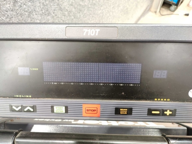 1264901-10 Treadmill Cybex 710T