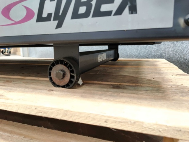 1264901-15 Treadmill Cybex 710T