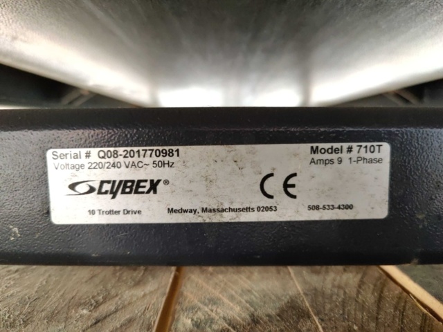 1264901-19 Treadmill Cybex 710T