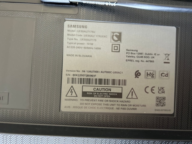 1225115-3 Surveillance system with 10 cameras and recording box - Gigamedia