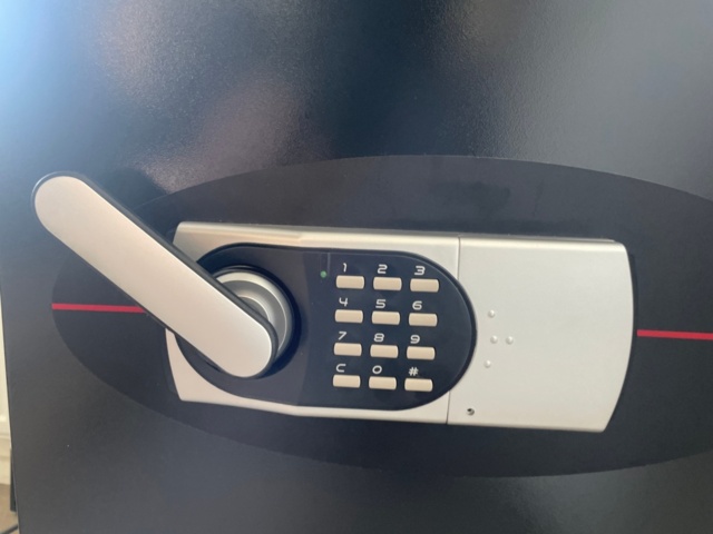 1225116-5 Safe - Lomax NT Fire 017