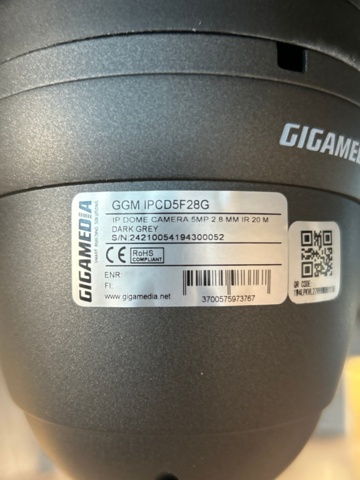 1225115-6 Surveillance system with 10 cameras and recording box - Gigamedia