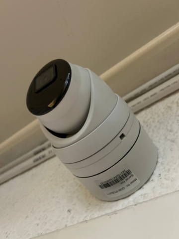 1225115-17 Surveillance system with 10 cameras and recording box - Gigamedia