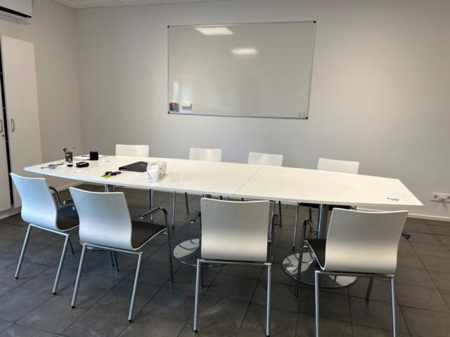 1223698-1 Conference table, armchairs, whiteboard, no wardrobe