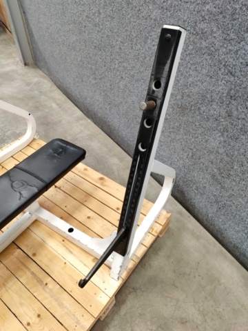 1264918-7 Bench press position