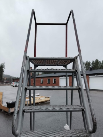 1237157-7 Ladder / Plateau