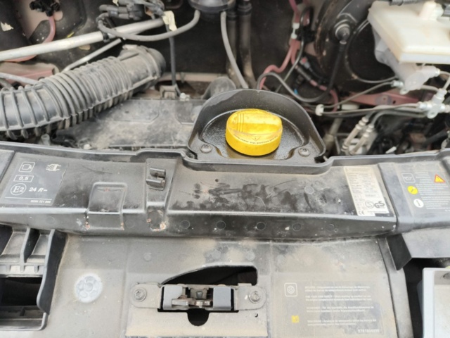 1237167-68 Tractor Renault Master 3.5 T 2.3 dCi -2012