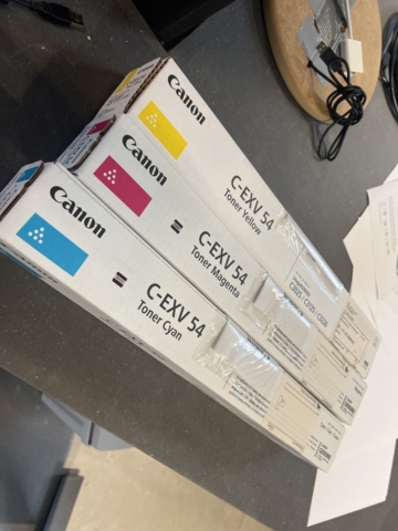 1243431-6 Printer with toner and shredder - HP Color LaserJet CP5225