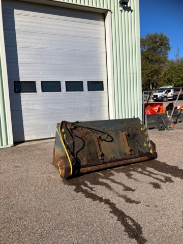 1143415-1 Sand spreader bucket Stark HK 1000