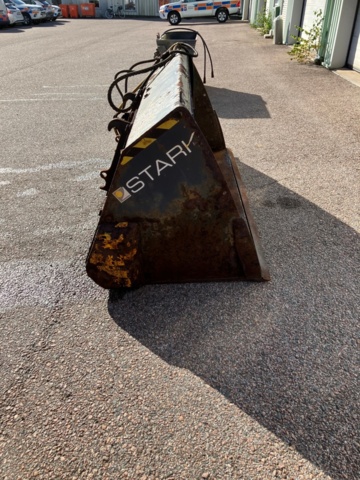 1143415-2 Sand spreader bucket Stark HK 1000