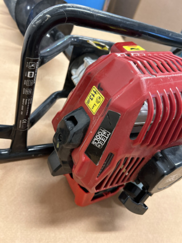 1264127-4 Meec Soil drilling machine with drill 200mm