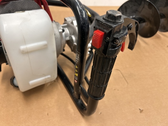 1264127-6 Meec Soil drilling machine with drill 200mm