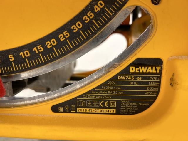 1264129-13 Dewalt klyvbord