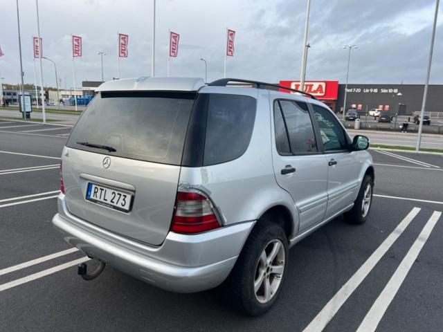1263068-5 Mercedes-Benz ML 230 Manual, 150hp, 1999