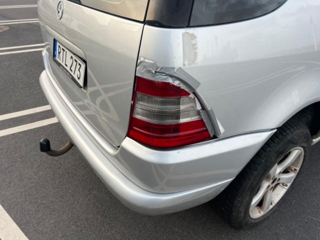 1263068-23 Mercedes-Benz ML 230 Manual, 150hp, 1999