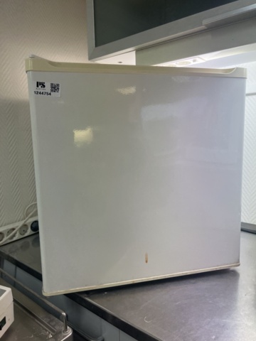 1244754-1 Refrigerator smaller model - Upo UJV 50