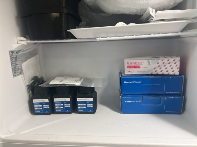 1244754-4 Refrigerator smaller model - Upo UJV 50