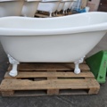 1264593-1 Kristoffer white Bathtub with lion paws sw366