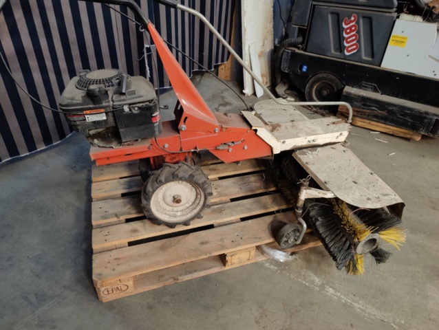 1268963-4 Tool carrier Eurosystems Minieffe 352