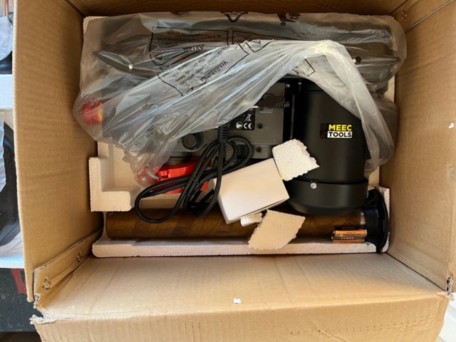 1140679-3 Thrown - Meec tools Pillar drilling machine