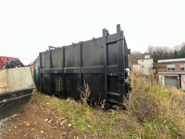 1269025-4 Komprimator med container