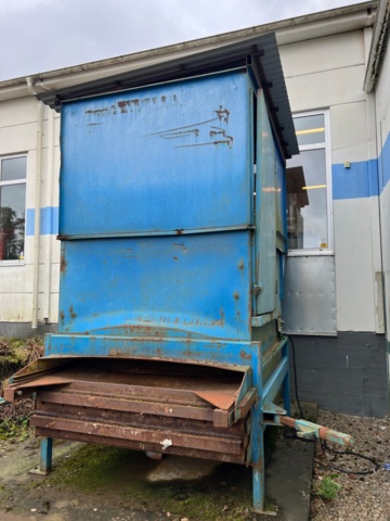 1269025-10 Komprimator med container