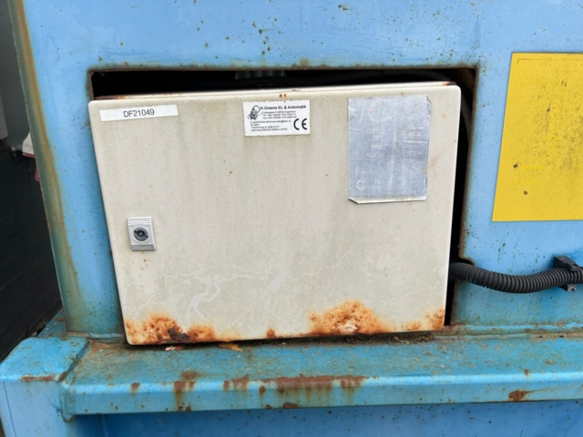 1269025-12 Komprimator med container