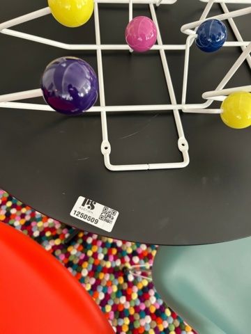 1250509-22 Table and 4 chairs Eames/Vitra - "DAR", carpet HAY