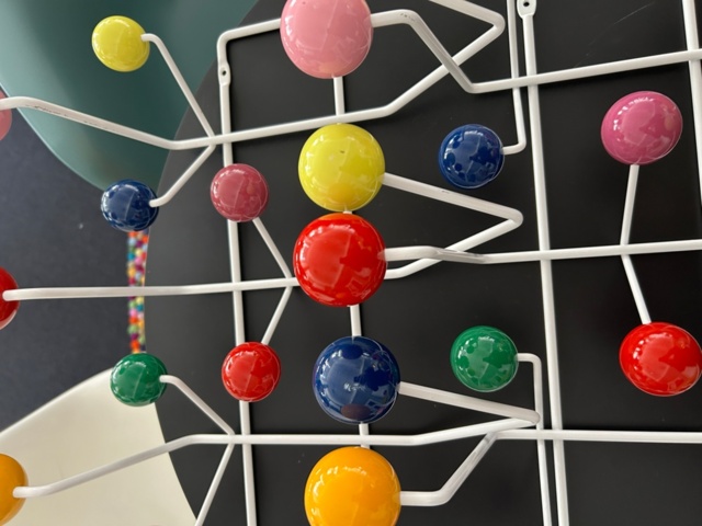 1250509-30 Table and 4 chairs Eames/Vitra - "DAR", carpet HAY