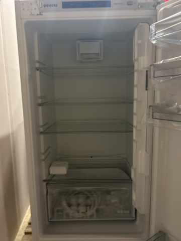 1250591-6 Refrigerator and freezer integrated Siemens