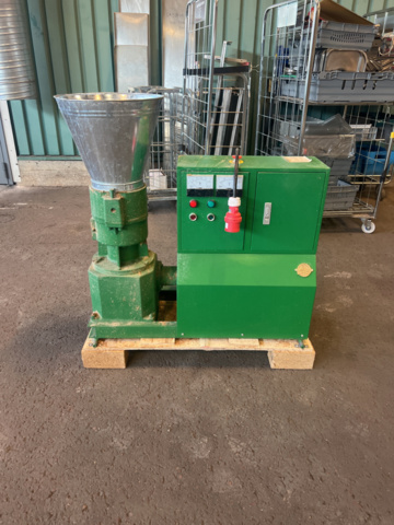 1270683-1 Pellet press SK-200E