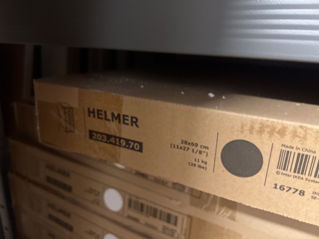 1248568-7 The storage room - Clothes hangers and various details