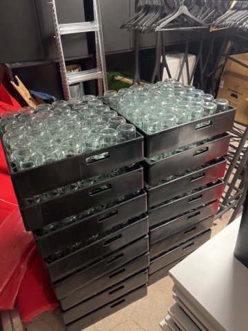 1248568-10 The storage room - Clothes hangers and various details