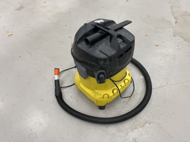 1269697-2 Vacuum cleaner Kärcher KNT 4