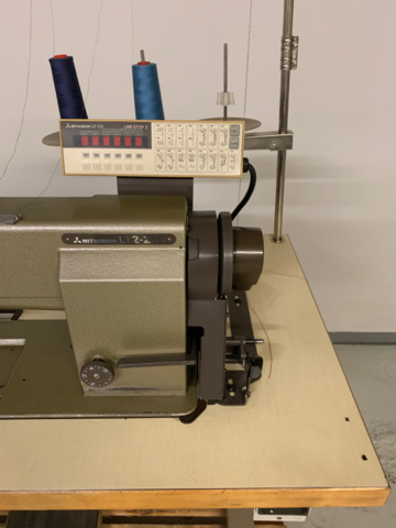 1261912-3 Sewing machine Mitsubishi LT2-250