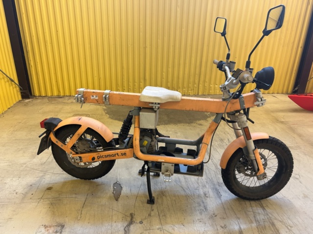 1240506-5 Electric moped Cake Scoop -2021