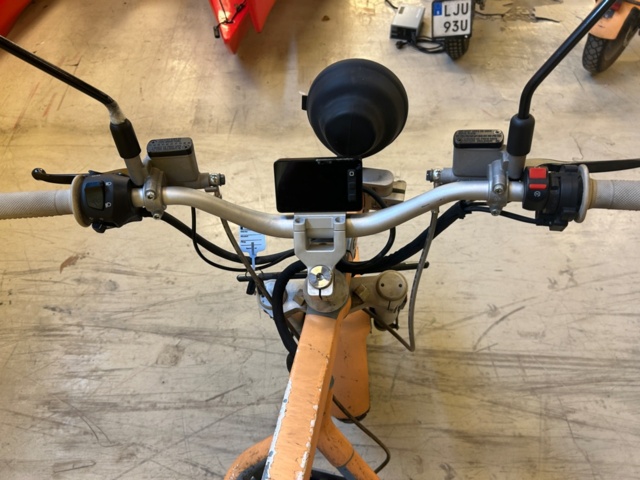 1240506-8 Electric moped Cake Scoop -2021