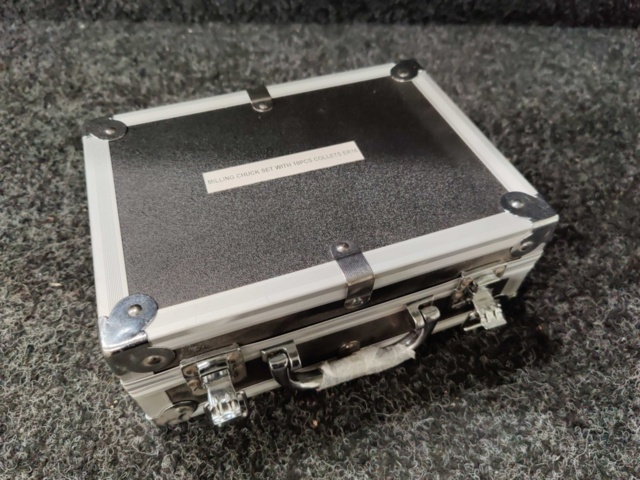 1272614-20 Cylindrical socket chuck ER16