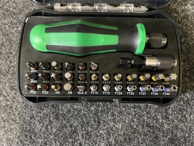 1272703-3 Hammer, bit chisel set, blade knife, mandrel, rubber hammer, etc