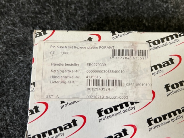 1272704-3 Hacksaw, chisel set, mandrel, rubber hammer, etc