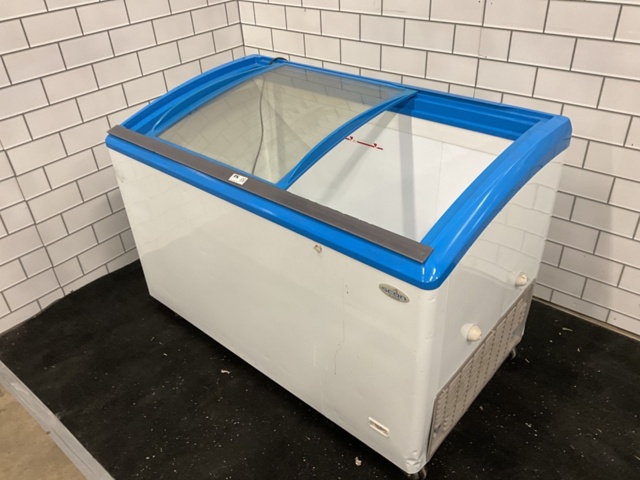 1206875-6 Freezer box on wheels